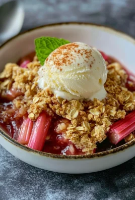 Easy Rhubarb Crisp