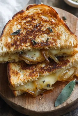 Caramelized Onion and Apple Grilled Cheese Sandwich 22 Caramelized Onion and Apple Grilled Cheese Sandwich