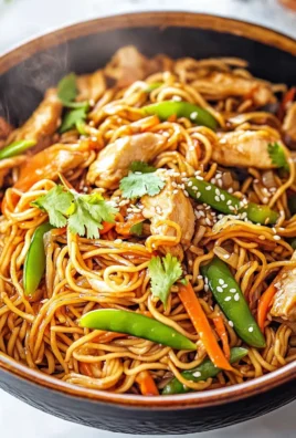Chicken Lo Mein
