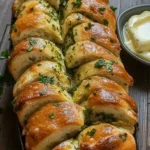 Sourdough Discard Garlic Pull Apart Bread